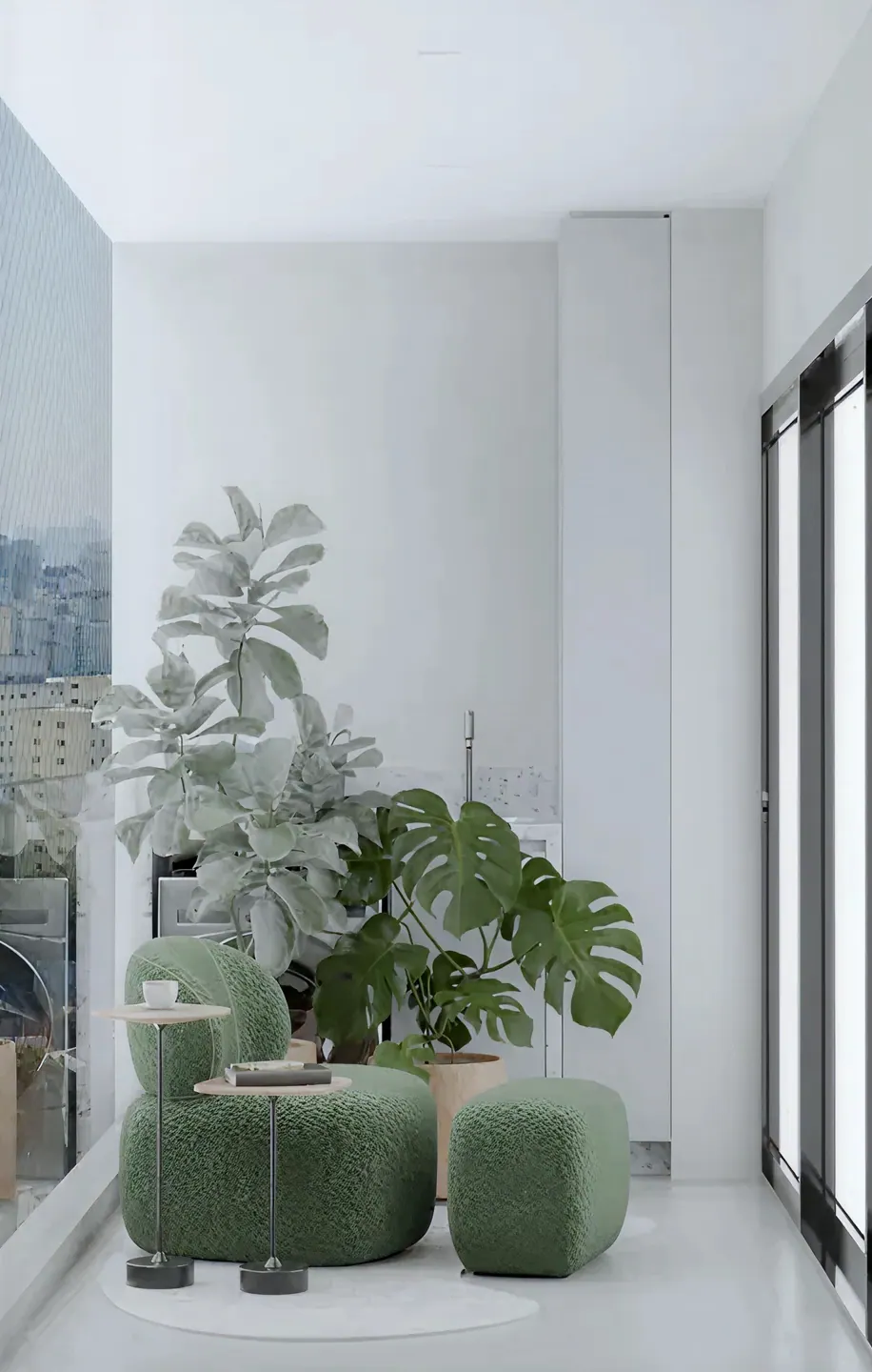 Varanda com plantas, puffs verdes e vista da cidade